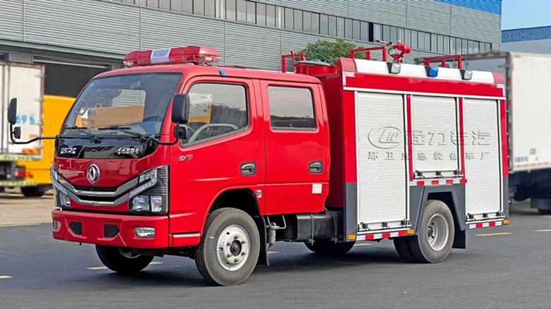 小型东风国六2.5吨水罐消防车推荐