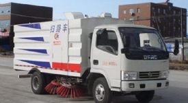 程力威国五清洗扫路车图片